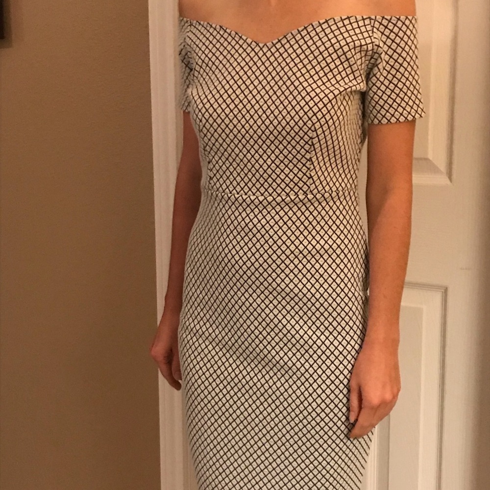 Chelsea & Violet dress. NWOT Above the knee.